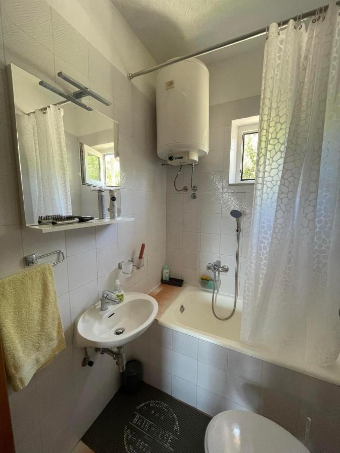 Vinišće Apartman Emilija מראה חיצוני תמונה