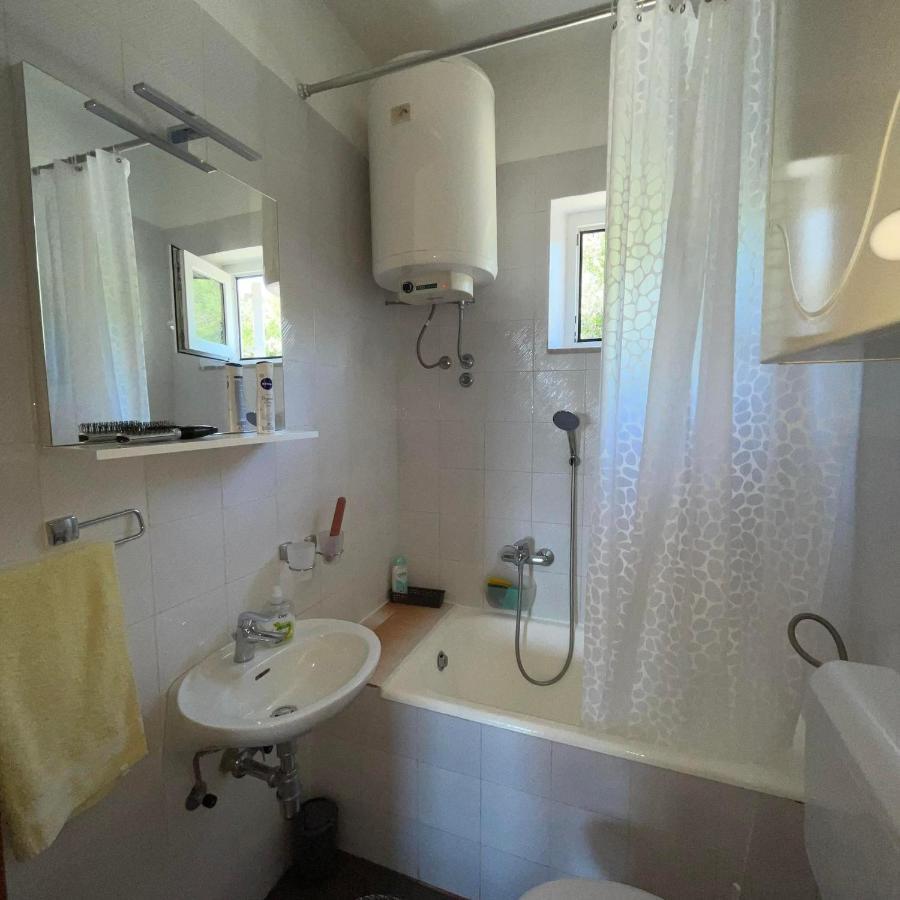 Vinišće Apartman Emilija מראה חיצוני תמונה