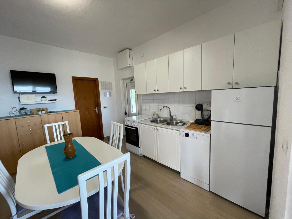 Vinišće Apartman Emilija מראה חיצוני תמונה